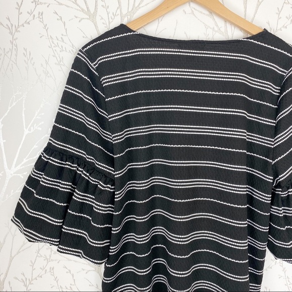CALVIN KLEIN Balloon Sleeve Blk / White Stripe Top - Picture 6 of 10